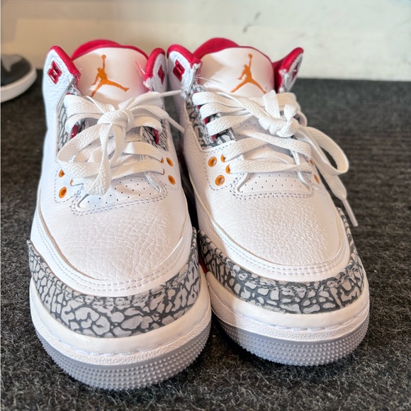 Cardinal red air jordan 3 - Picture 2 of 7